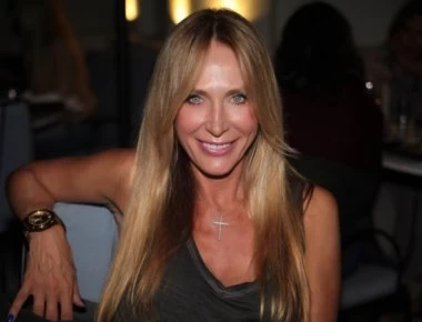 Κατερίνα Γιατζόγλου: Απίστευτο σώμα στα 57 της - Ποζάρει με μαγιό και «αναστατώνει» (φωτο)